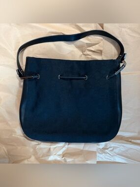 Gucci Vintage Drawstring Shoulder Bag